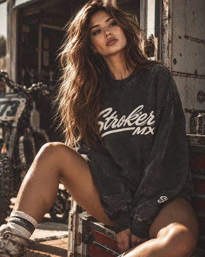 DUST & GLORY | Women's Snow-Washed Oversized Crewneck