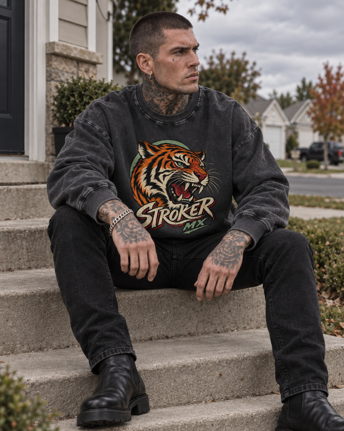 VINTAGE TIGER | Snow-Washed Statement Crewneck