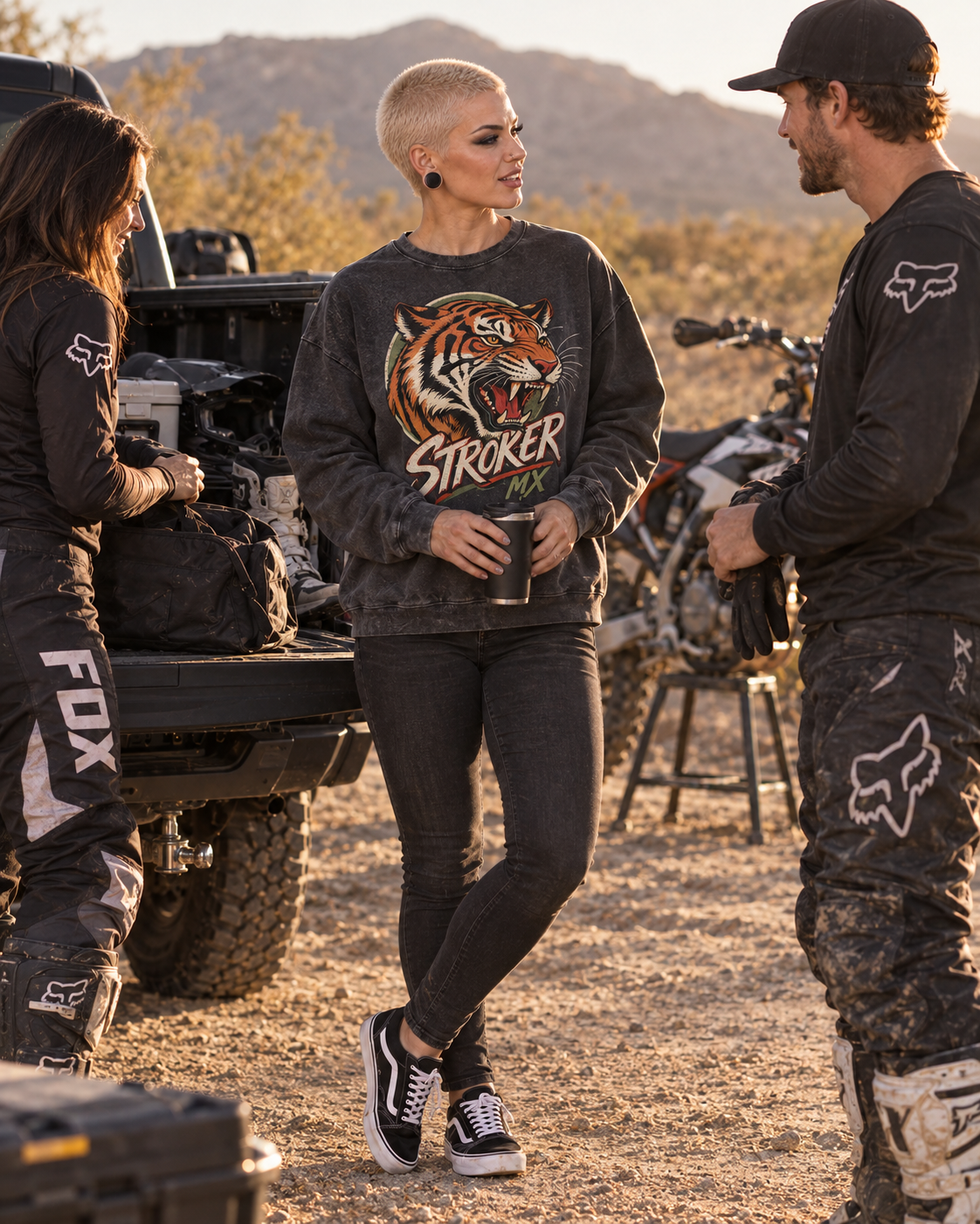 VINTAGE TIGER | Snow-Washed Statement Crewneck
